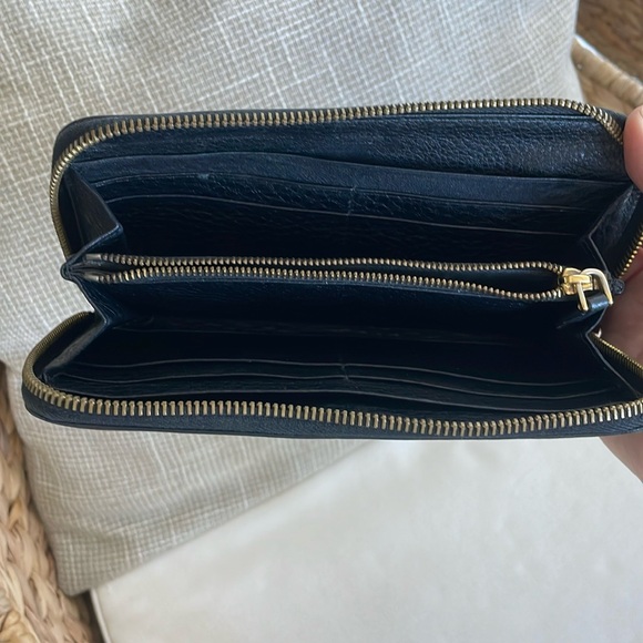 Authentic Prada Pebble Leather Zip Around Zippy Wallet in Black - Picture 8 of 11